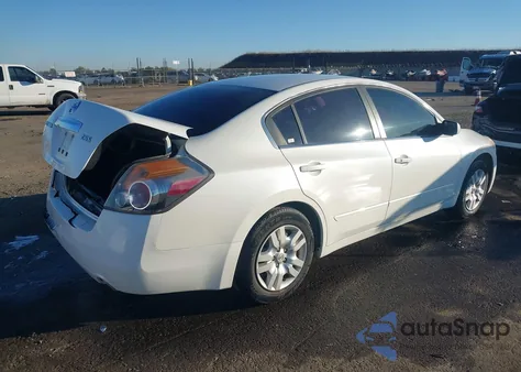 2011 Nissan Altima 2.5 S z USA, uszkodzony, nr VIN 1N4AL2AP2BN435875